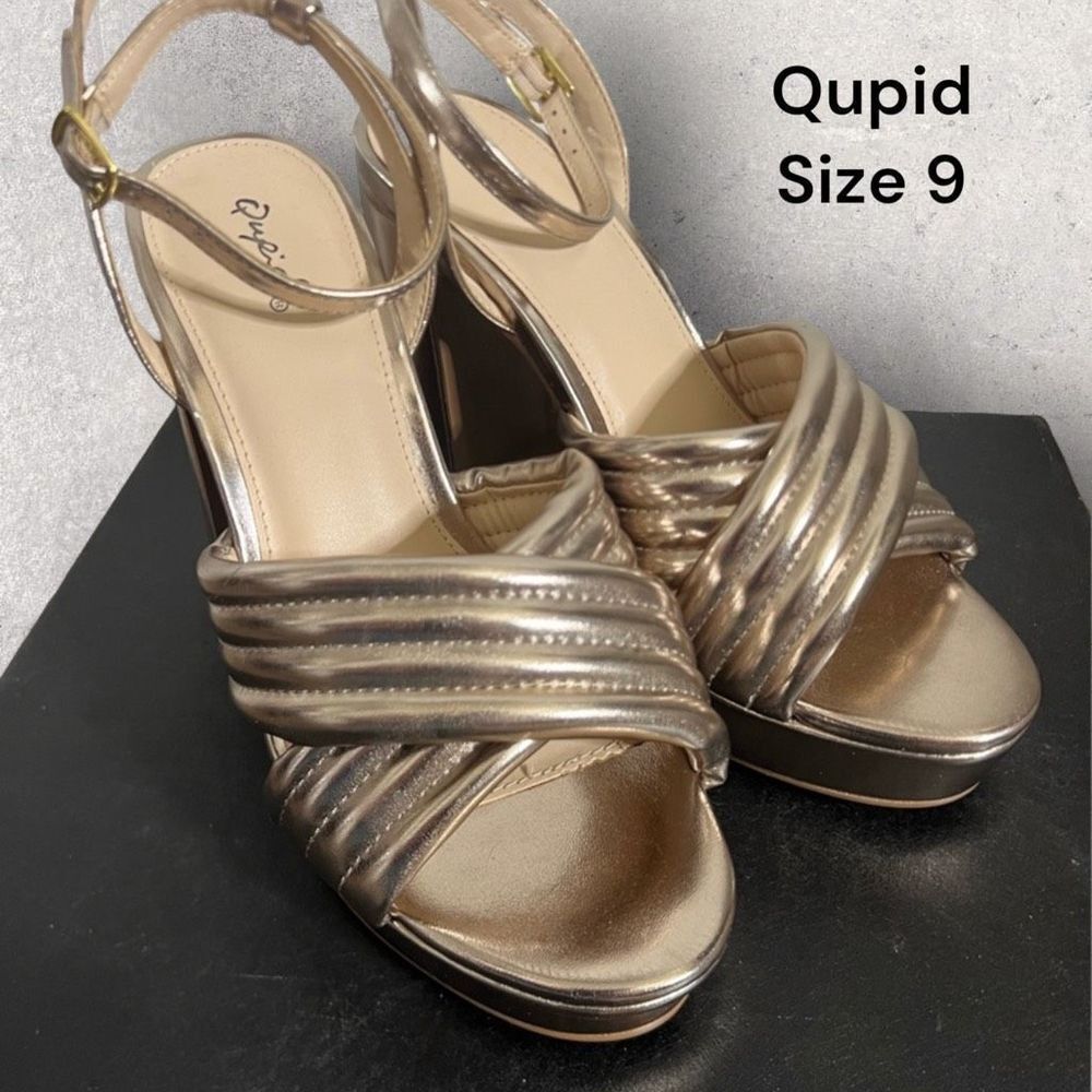 Qupid Gold Strappy Sandals